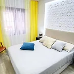 Βίλα Entire By The Sea With Private Garden And Mini Pool *