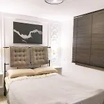 Villa Entire By The Sea With Private Garden And Mini Pool *