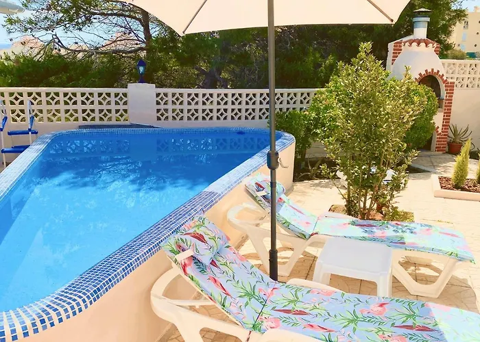 别墅 Entire By The Sea With Private Garden And Mini Pool 托雷维耶哈