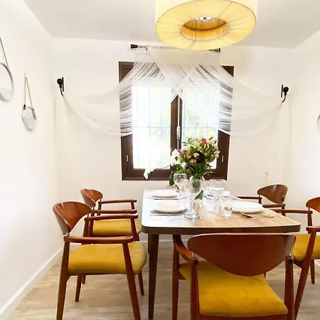 Entire By The Sea With Private Garden And Mini Pool Βίλα Τορεβιέχα