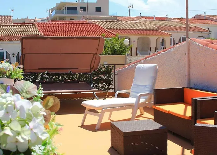 Entire By The Sea With Private Garden And Mini Pool Torrevieja