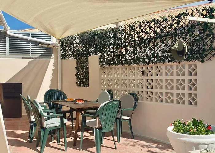 Βίλα Entire By The Sea With Private Garden And Mini Pool *