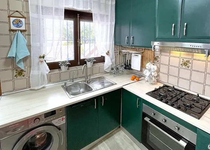 Βίλα Entire By The Sea With Private Garden And Mini Pool Τορεβιέχα