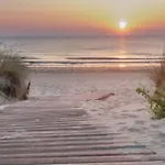 Entire By The Sea With Private Garden And Mini Pool 빌라